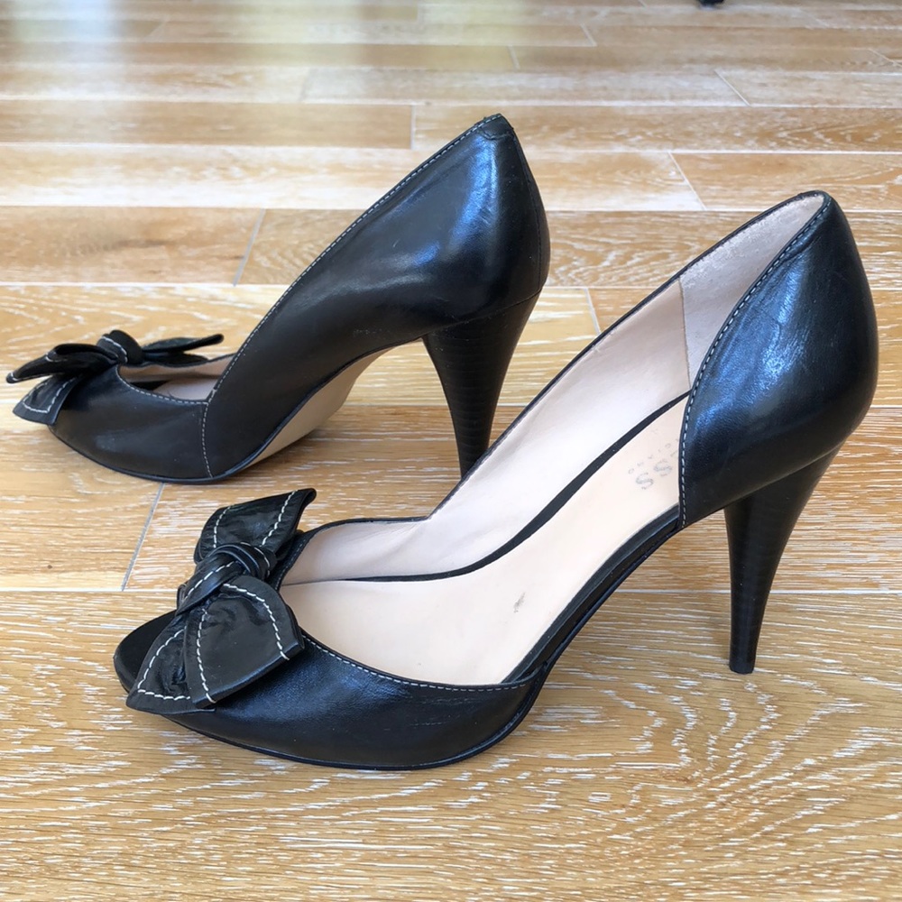Guess Black Leather D’Orsay PeepToe Bow Heels EUC - Picture 6 of 6